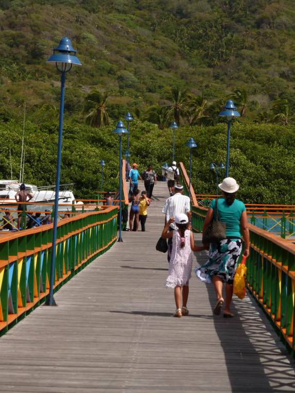 Ponte que liga as ilhas de Providencia e Santa Catalina, na Colômbia